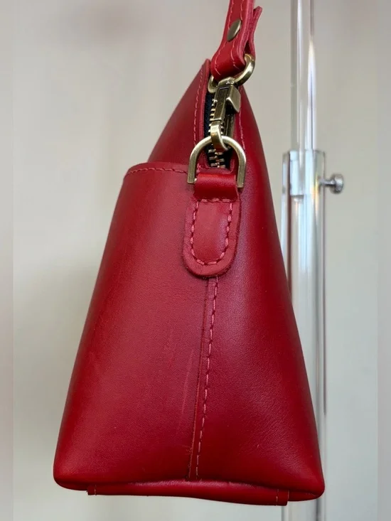 Portland Leather Eclipse Ruby Red Crossbody NWOT - Picture 9 of 16